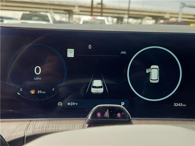 used 2024 Hyundai Santa Fe car, priced at $35,897