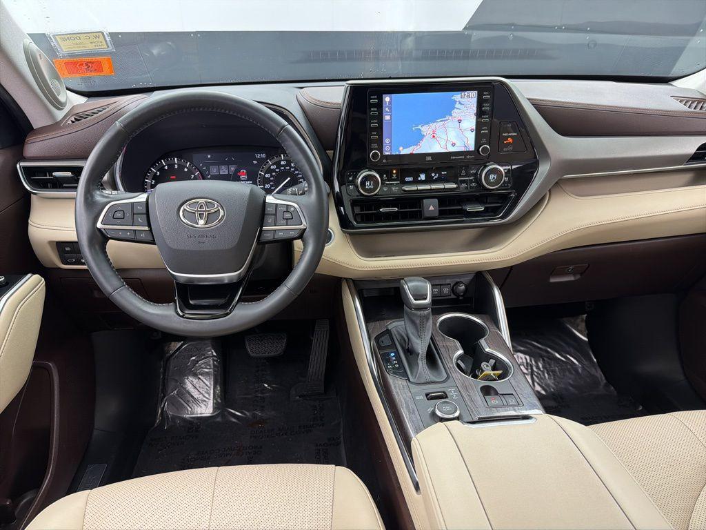 used 2021 Toyota Highlander car, priced at $32,584