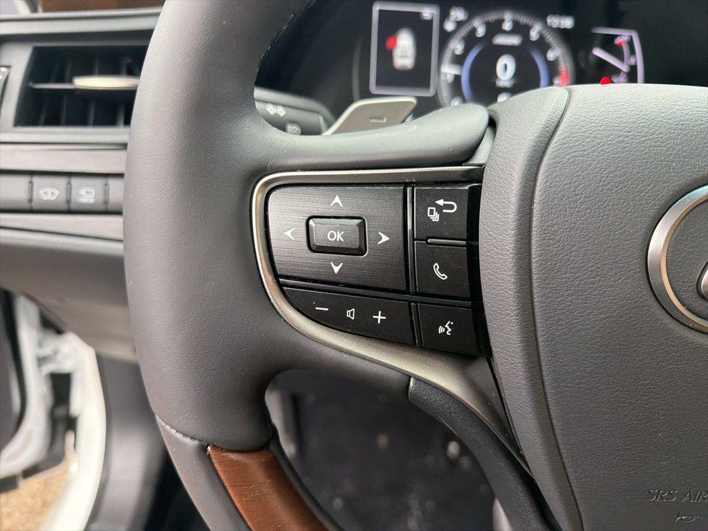 new 2025 Lexus ES 350 car, priced at $56,595
