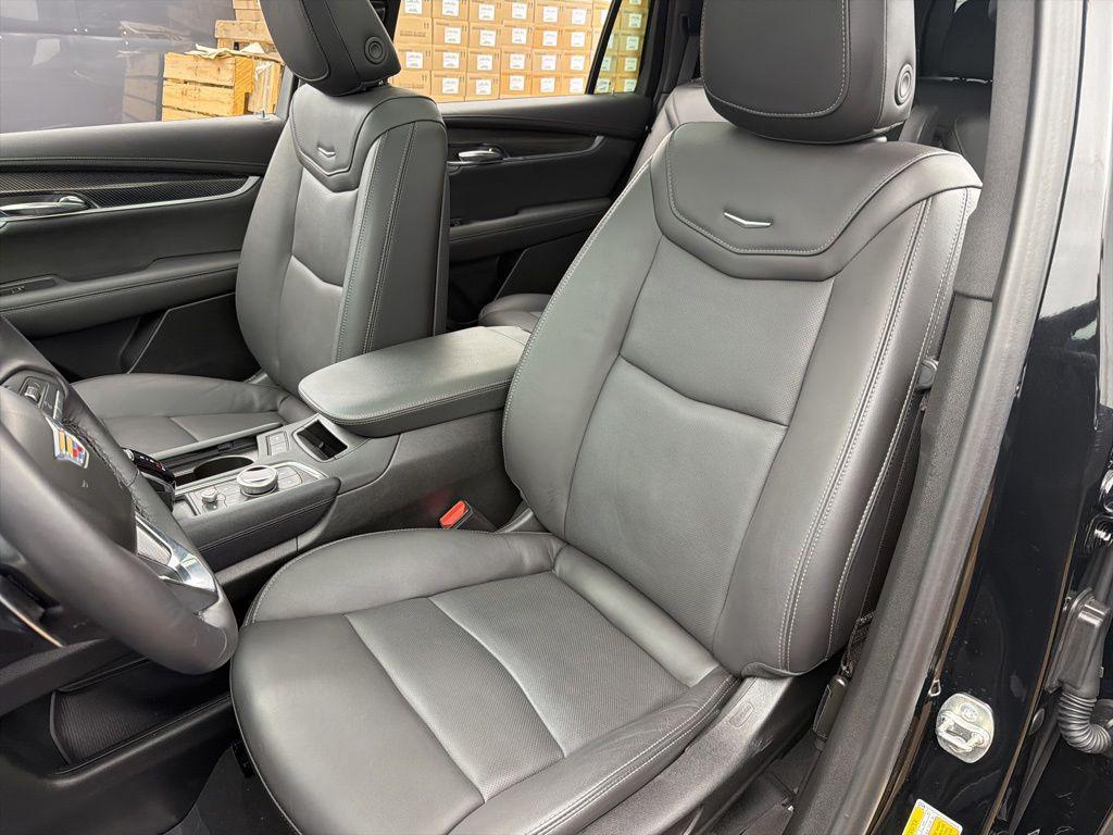 used 2024 Cadillac XT6 car, priced at $47,984