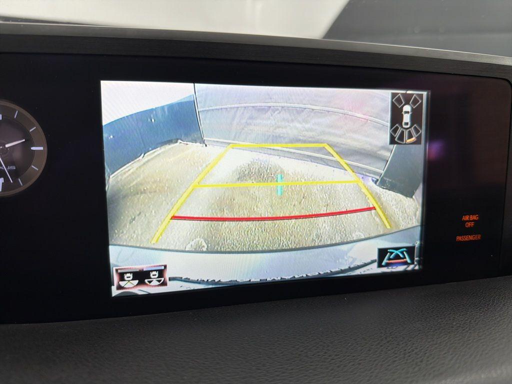 used 2021 Lexus ES 300h car, priced at $25,784