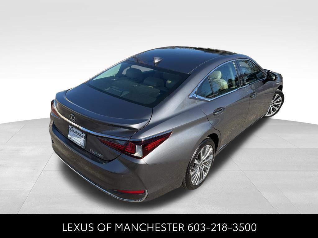 used 2021 Lexus ES 300h car, priced at $25,784