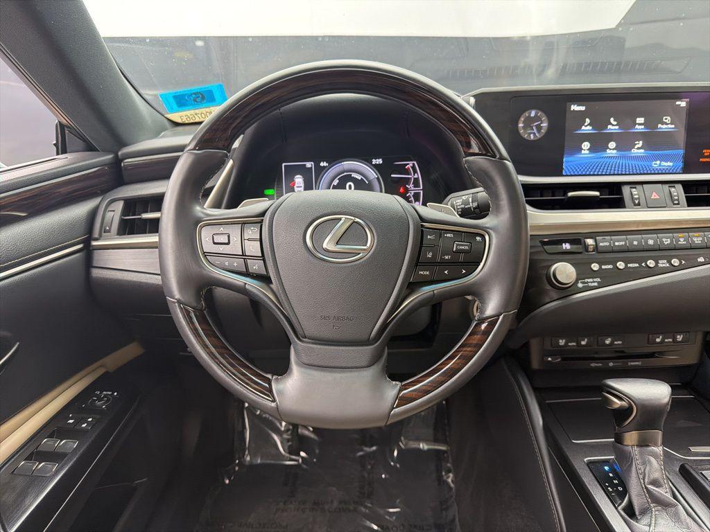 used 2021 Lexus ES 300h car, priced at $25,784