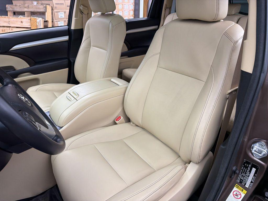 used 2017 Toyota Highlander car, priced at $21,984