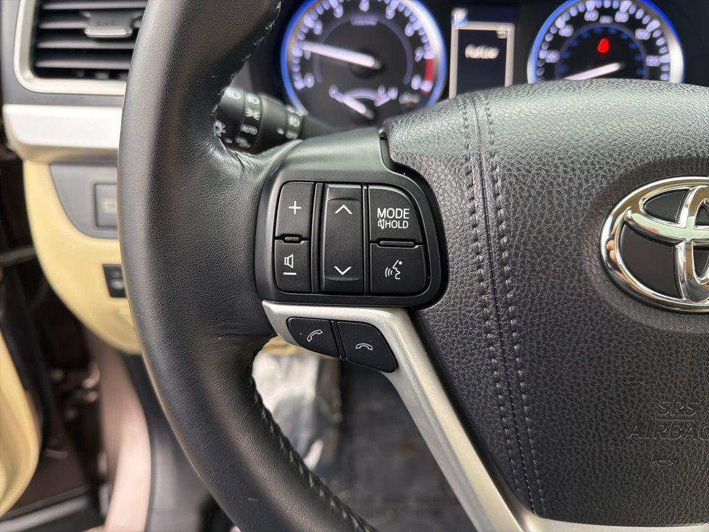 used 2017 Toyota Highlander car, priced at $21,984
