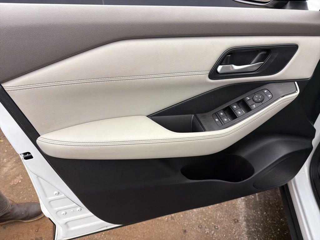 used 2023 Nissan Rogue car, priced at $19,984