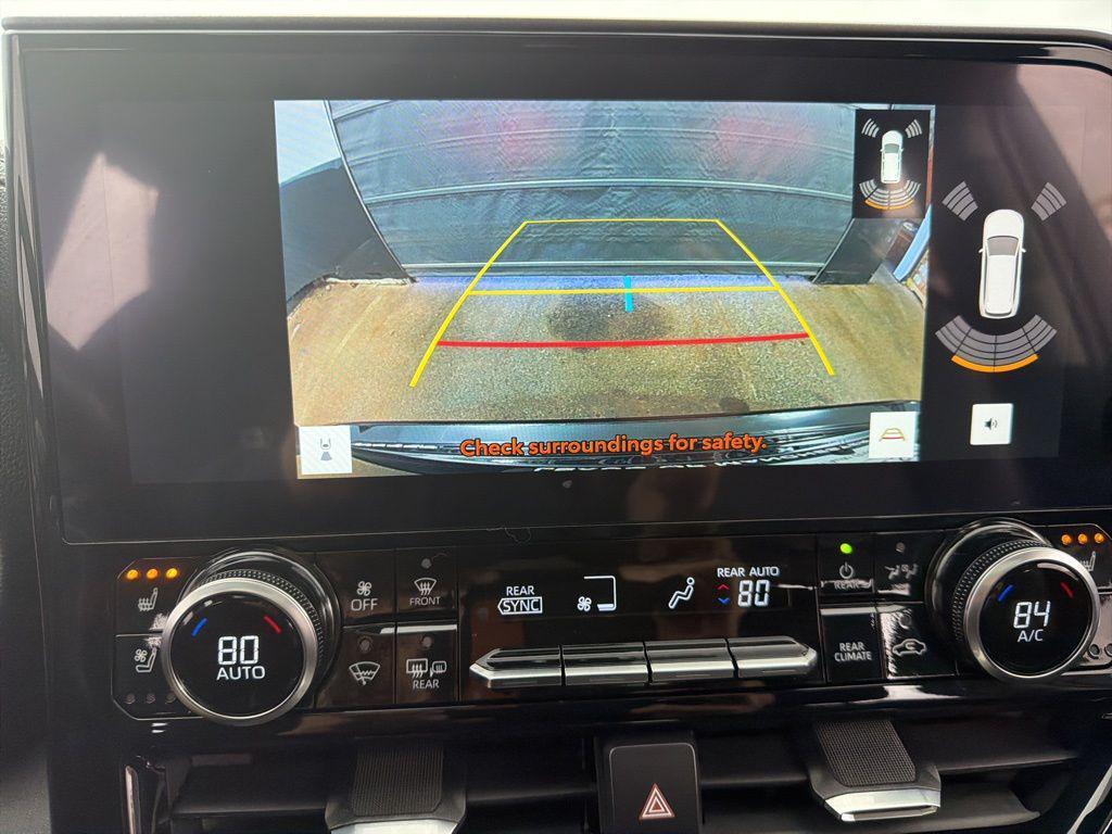used 2023 Toyota Highlander car, priced at $36,884