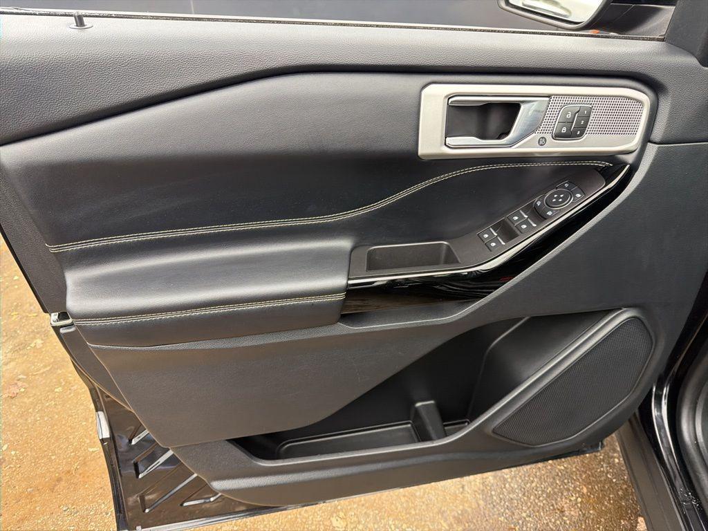 used 2022 Ford Explorer car, priced at $32,984