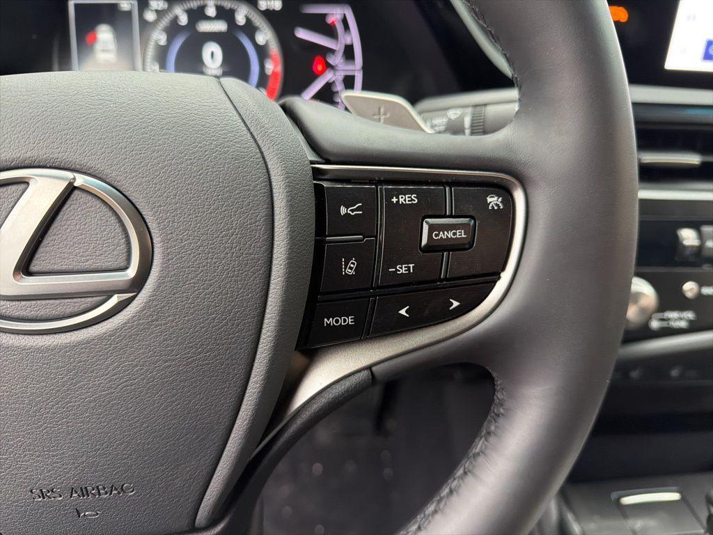 new 2025 Lexus ES 350 car, priced at $45,426