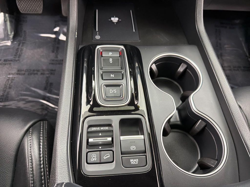 used 2025 Honda Pilot car, priced at $43,684