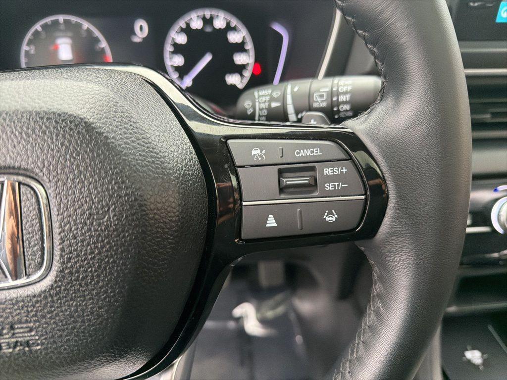 used 2025 Honda Pilot car, priced at $43,684
