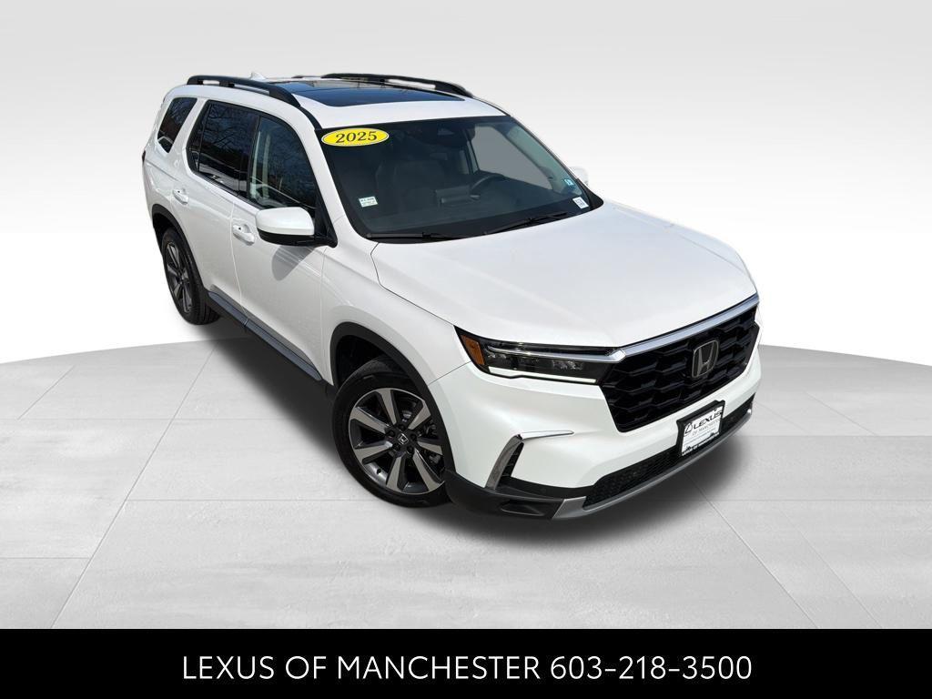 used 2025 Honda Pilot car, priced at $43,684