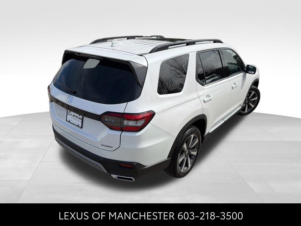 used 2025 Honda Pilot car, priced at $43,684