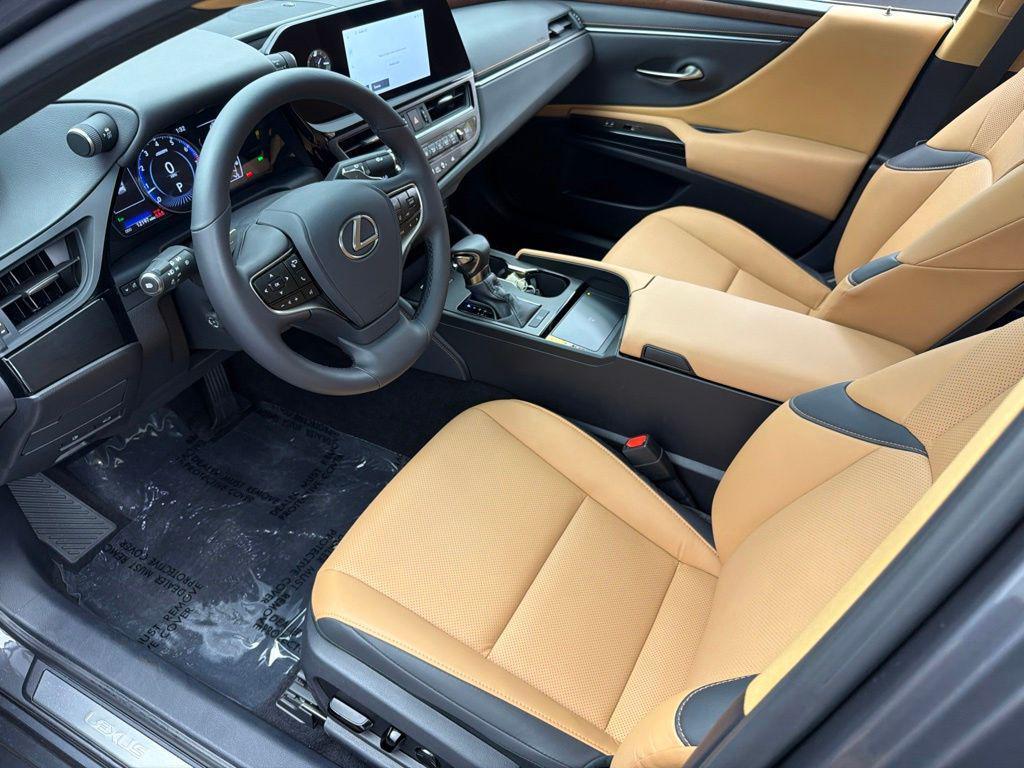 used 2025 Lexus ES 350 car, priced at $45,984
