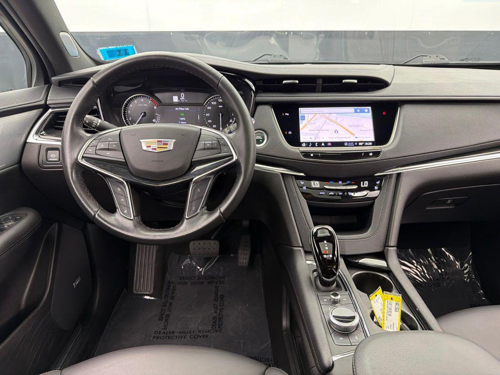 used 2022 Cadillac XT5 car, priced at $27,984