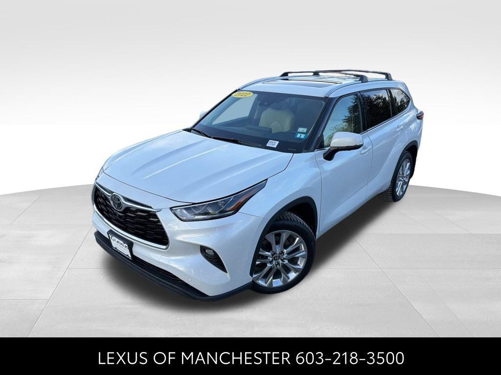 used 2022 Toyota Highlander car, priced at $33,684