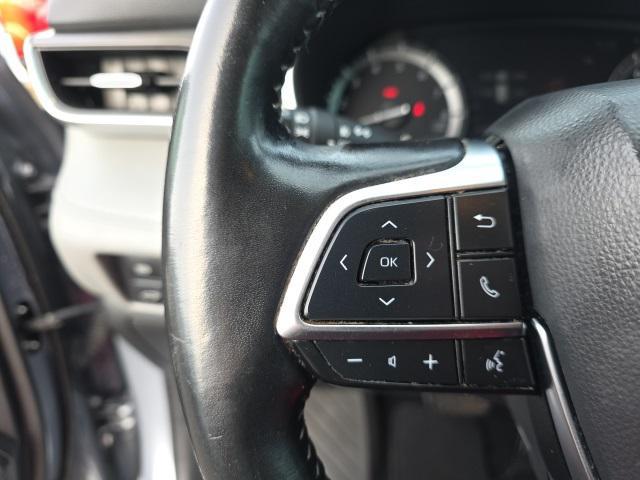 used 2020 Toyota Highlander car, priced at $24,998