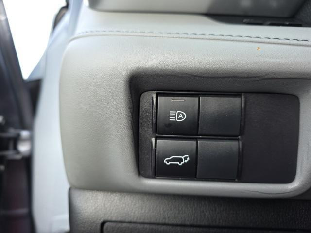 used 2020 Toyota Highlander car, priced at $24,998