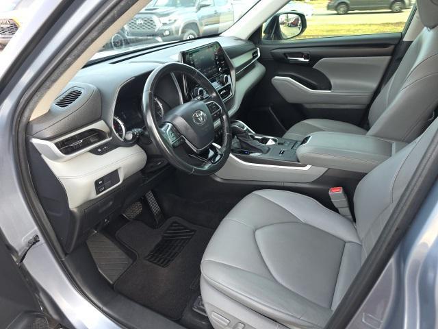 used 2020 Toyota Highlander car, priced at $24,998
