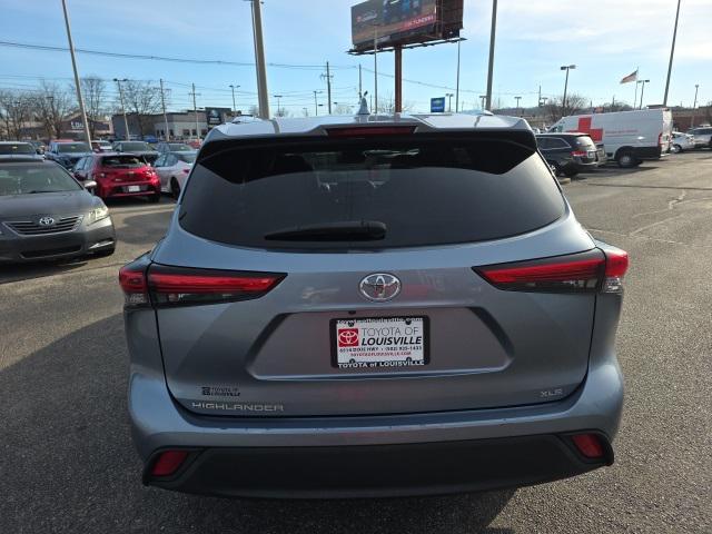 used 2020 Toyota Highlander car, priced at $24,998