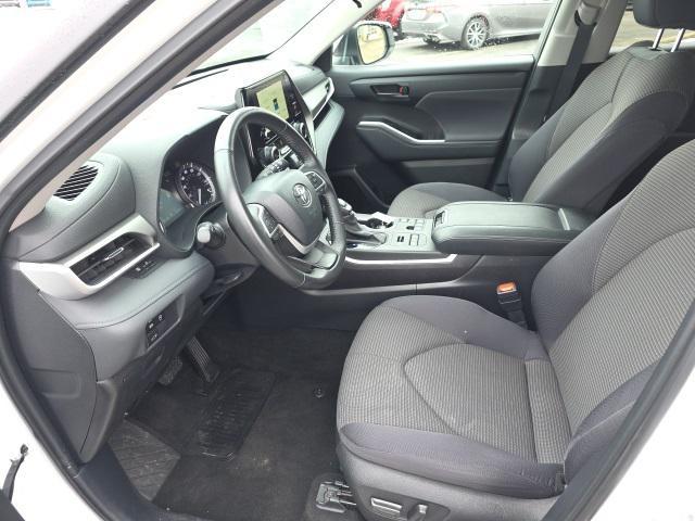 used 2024 Toyota Highlander car, priced at $35,499