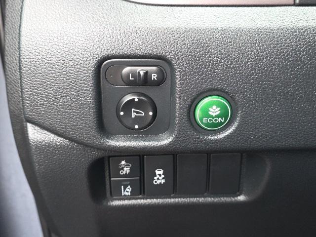 used 2022 Honda Pilot car, priced at $27,199