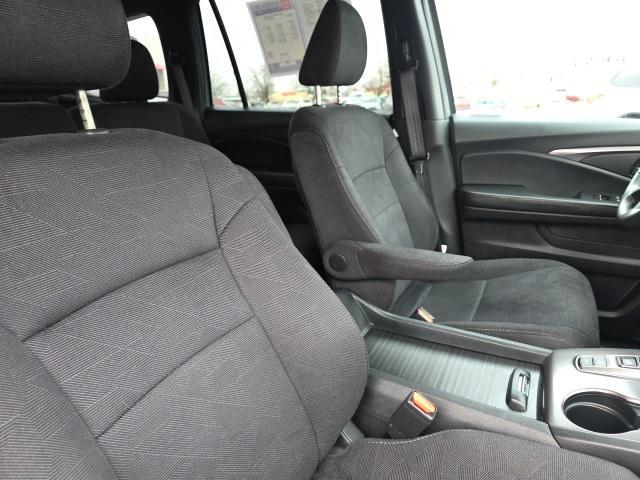 used 2022 Honda Pilot car, priced at $27,199