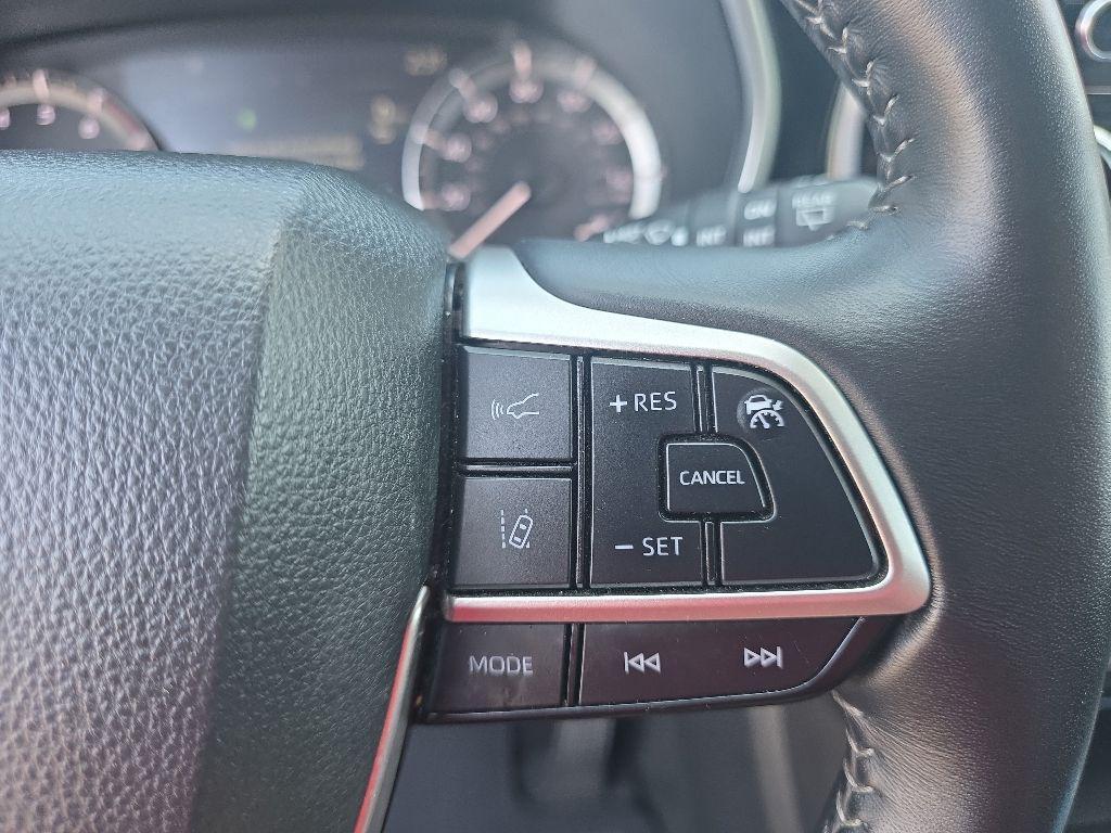 used 2025 Toyota Highlander car, priced at $46,328