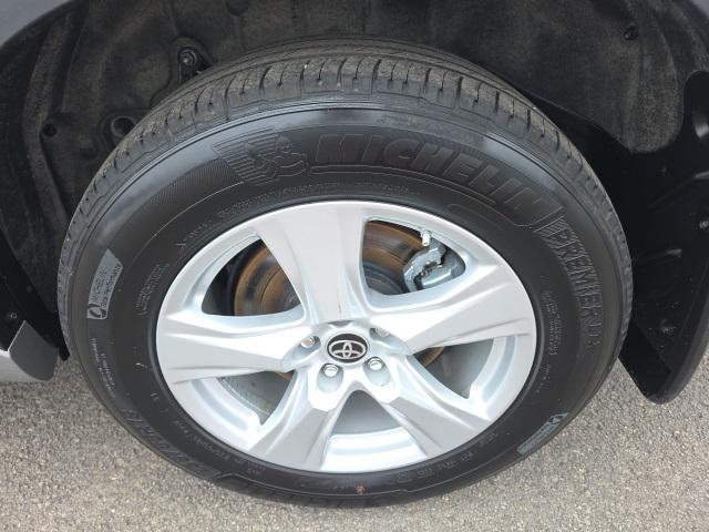 used 2024 Toyota Highlander car, priced at $36,998