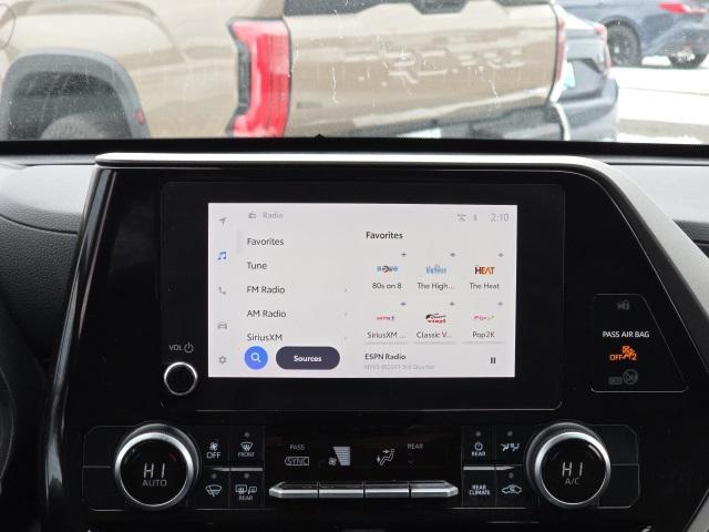 used 2024 Toyota Highlander car, priced at $36,998