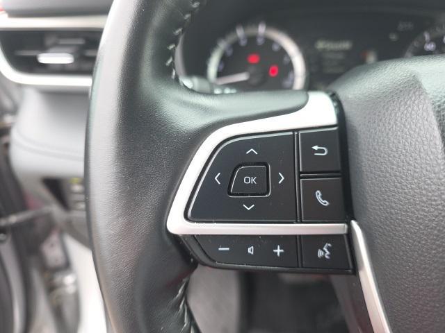 used 2024 Toyota Highlander car, priced at $36,998