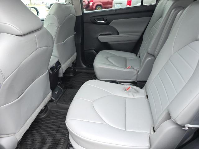 used 2023 Toyota Highlander car, priced at $37,998