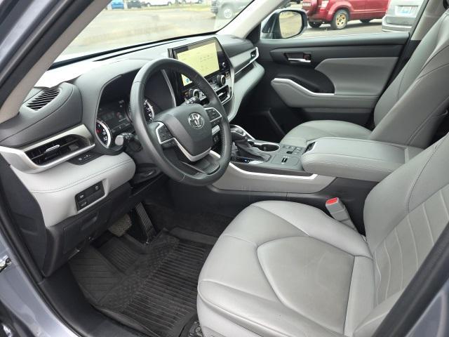 used 2023 Toyota Highlander car, priced at $37,998