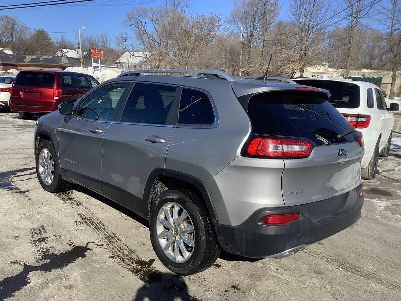 used 2016 Jeep Cherokee car, priced at $9,900