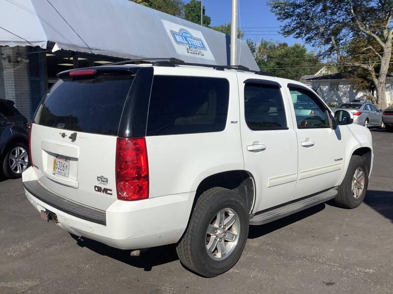 used 2014 GMC Yukon car, priced at $15,900
