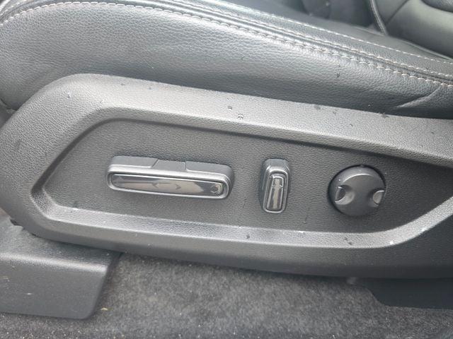 used 2025 Honda Pilot car, priced at $39,646