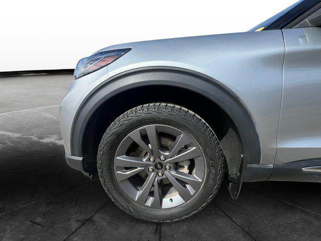 used 2025 Ford Explorer car, priced at $41,908