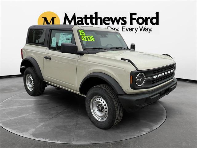 new 2025 Ford Bronco car, priced at $42,136