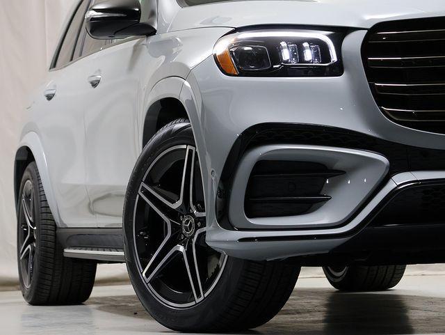 new 2026 Mercedes-Benz GLS 450 car, priced at $107,667