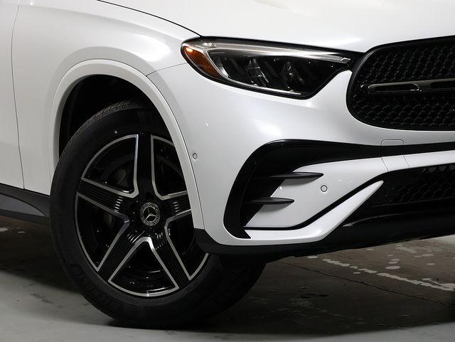 new 2026 Mercedes-Benz GLC 300 car, priced at $63,032
