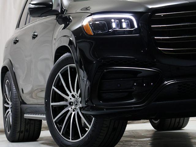 new 2026 Mercedes-Benz GLS 580 car, priced at $124,037