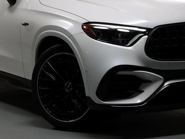 2025 MANUFAKTUR Moonlight White Metallic Mercedes-Benz AMG GLC 43