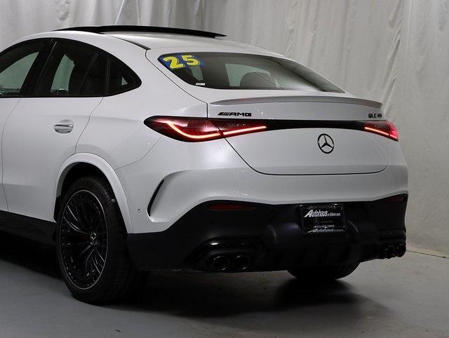 2025 MANUFAKTUR Moonlight White Metallic Mercedes-Benz AMG GLC 43
