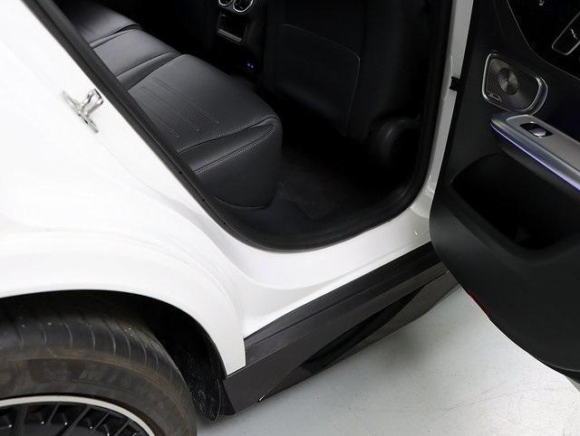 2025 MANUFAKTUR Moonlight White Metallic Mercedes-Benz AMG GLC 43