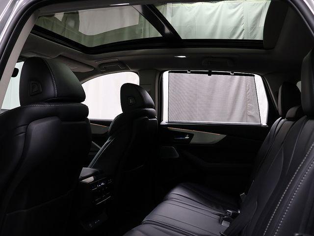 used 2025 Acura MDX car, priced at $49,904