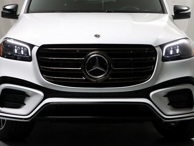 new 2026 Mercedes-Benz GLS 580 car, priced at $123,035