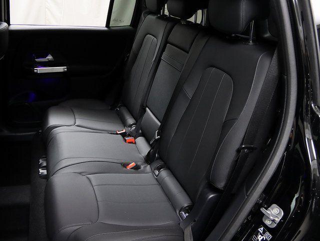 new 2025 Mercedes-Benz GLB 250 car, priced at $51,095