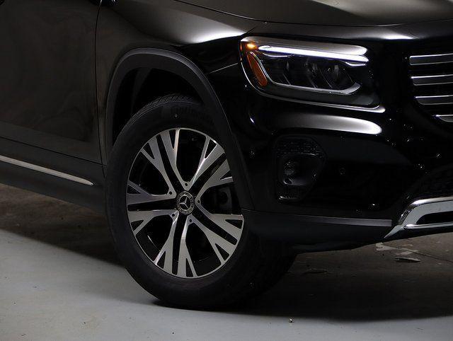 new 2025 Mercedes-Benz GLB 250 car, priced at $51,095
