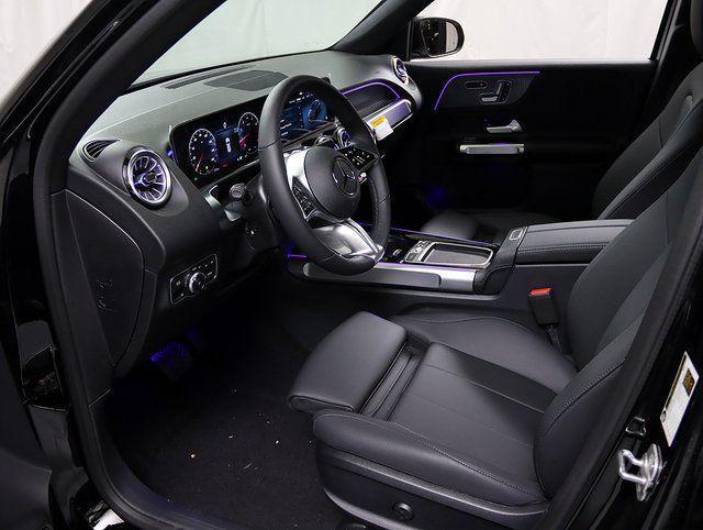 new 2025 Mercedes-Benz GLB 250 car, priced at $51,095