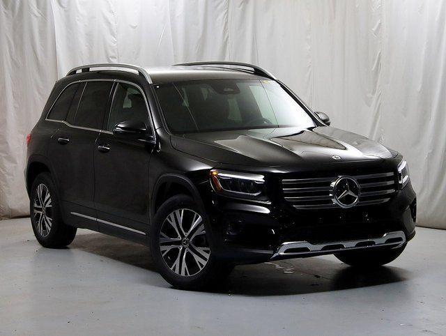 new 2025 Mercedes-Benz GLB 250 car, priced at $51,095